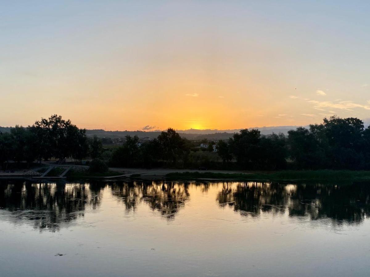 River Ebro Apartments モーラ・デブレ エクステリア 写真