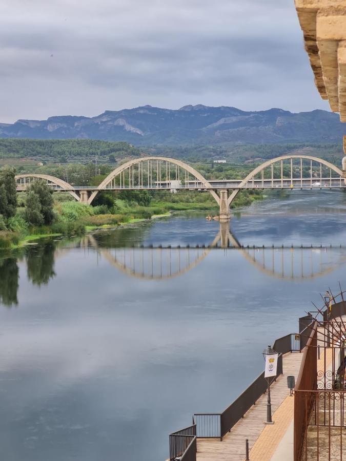 River Ebro Apartments モーラ・デブレ エクステリア 写真