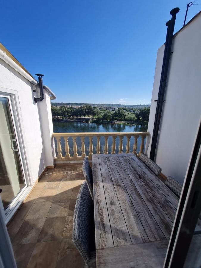 River Ebro Apartments モーラ・デブレ エクステリア 写真