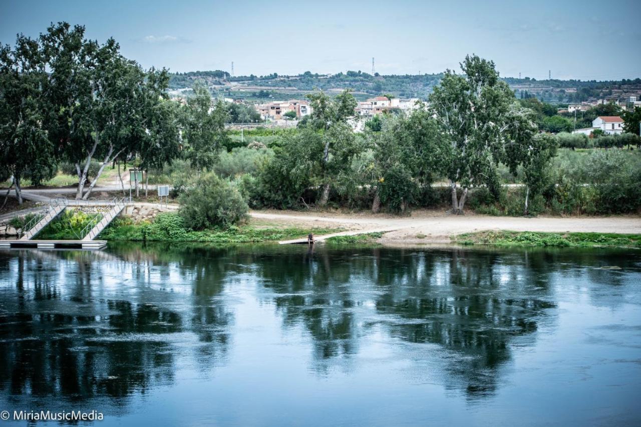 River Ebro Apartments モーラ・デブレ エクステリア 写真