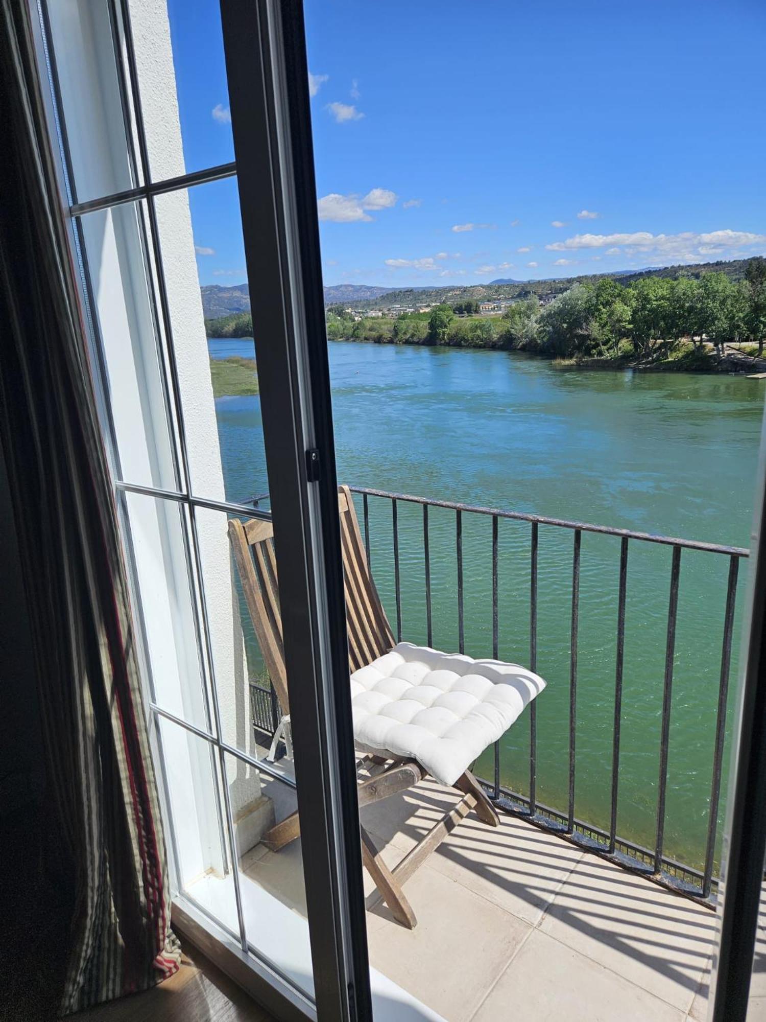 River Ebro Apartments モーラ・デブレ エクステリア 写真