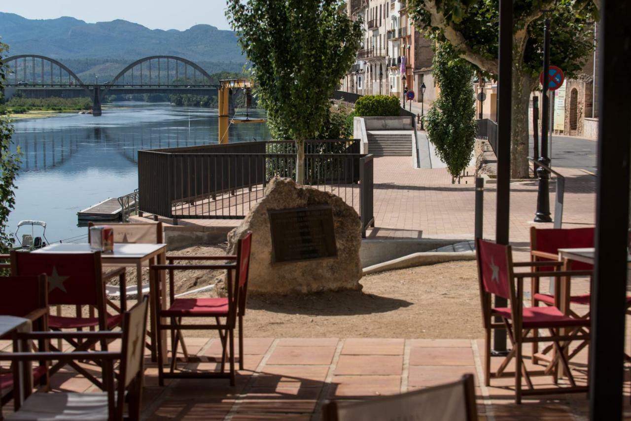 River Ebro Apartments モーラ・デブレ エクステリア 写真