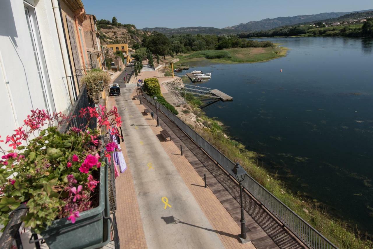 River Ebro Apartments モーラ・デブレ エクステリア 写真